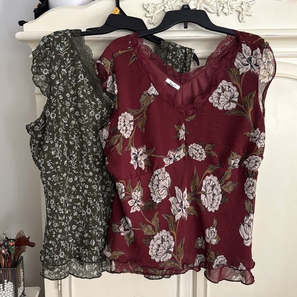 Floral Lace Trim Tops set of 2. XXL Maurices